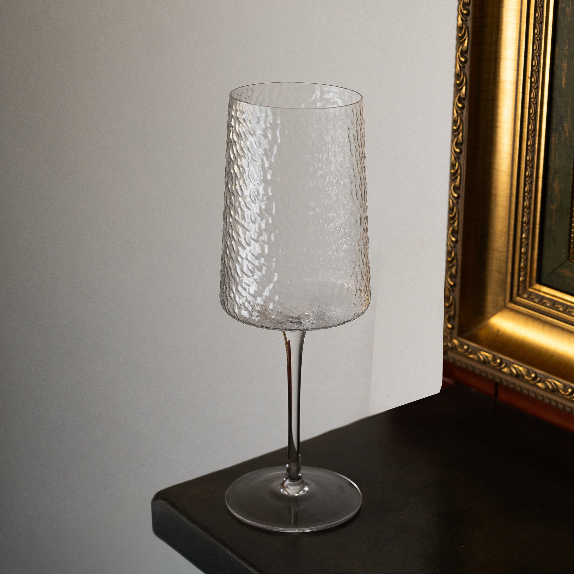 Taça para Vinho Cristal Martelado Petra 600ml Incolor Lyor - Imagem 3